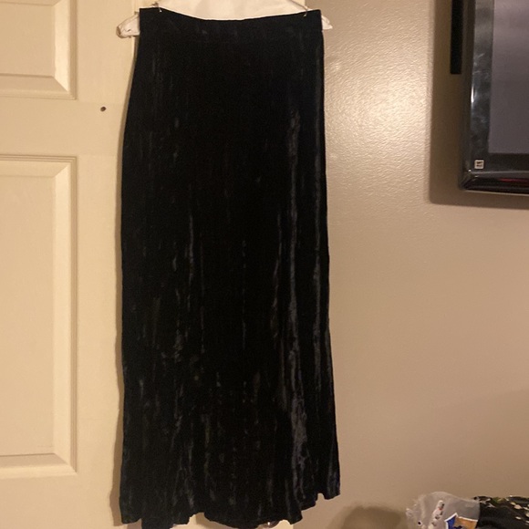 100% cotton Crushed velvet broomstick style skirt - Picture 3 of 4